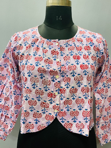 เสื้อกล้ามผู้หญิงลายดอกไม้ ผ้าฝ้าย รักษ์โลก สไตล์ญี่ปุ่น งานแฮนด์เมด ลายชนเผ่า คอวี แขนสั้น ติดกระดุมด้านหน้า มีโลโก้ด้านหน้า - Product Image 2