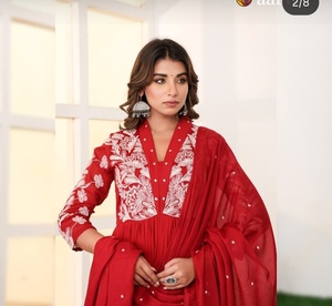 Conjunto de traje Anarkali largo de fabricación india para bodas o fiestas, disponible a precio de exportación - Product Image 3