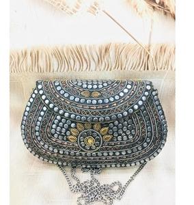 vintage Kundan work <b>bags</b> clutches with intricate perfect for weddings parties and <b>festive</b> occasions luxury. - Product Image 1