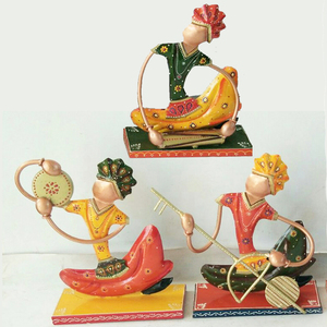 Décoration intérieure avec figurines de musiciens assis (lot de 3) avec instruments de musique pour la décoration de bureau, de bureau d'étude ou d'étagère, en gros - Product Image 5