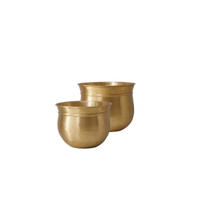 Jardinière en métal sophistiquée, pot de fleurs de luxe, conteneur de jardin décoratif haut de gamme, pot de plante élégant pour l'intérieur et l'extérieur, présentoir botanique - Product Image 6