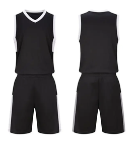 Ensemble d'uniformes de basketball réversibles et respirants en polyester à manches courtes, personnalisables avec design d'équipe, origine Pakistan - Product Image 4