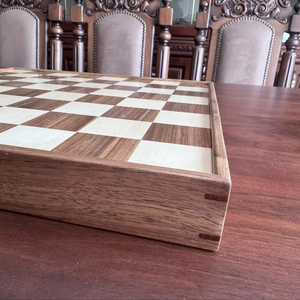 Tablero de Ajedrez Rectangular Rústico y Ecológico de ILAHI, Hecho a Mano con Madera Pura al 100%, Estilo Animal/Amor, Tamaño Personalizado - Product Image 1