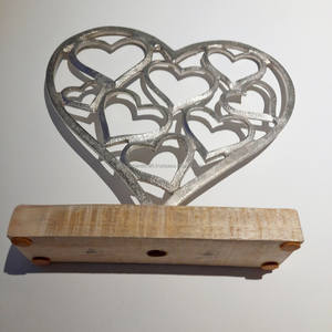 Le meilleur ornement en métal multi-cœurs personnalisé Base en bois rustique pour la décoration de cœur de la Saint-Valentin Objets décoratifs pour la maison chics - Product Image 2