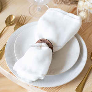 Servilleteros de madera de alta calidad añaden encanto a su tablescape para reuniones, uso diario o comidas de celebración festiva. - Product Image 1