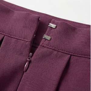 Minifalda plisada para mujer, color sólido, satén, cintura regular, para todas las estaciones - Product Image 4