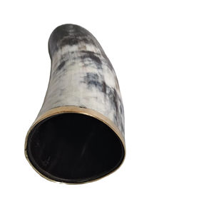 Jarra de Cerveza Vikinga Hecha a Mano, de Cuerno Natural de Búfalo con Borde de Latón, Ecológica y Duradera, Copa Medieval de la Mitología Nórdica - Product Image 4