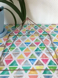 Pyramide Vastu en Cuivre Massif pour la Détermination d'Objectifs, le Succès, la Motivation, la Prospérité et l'Alignement Énergétique - Product Image 6