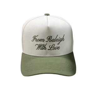 Casquettes de baseball rétro personnalisées pour mariage, respirantes, imperméables, brodées en cursive, à deux tons olive, unisexes, pour invités de fête - Product Image 1