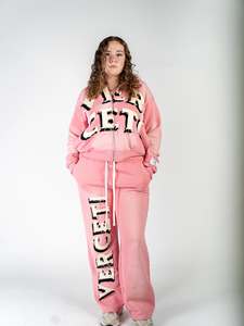 Conjunto de Sudadera con Capucha y Pantalones de Chándal de Forro Polar Rojo para Mujer, Tallas Grandes, Estampado de Letras, Estilo Urbano, Manga Larga, Ajuste Holgado, Ropa de Otoño 2026 - Product Image 4