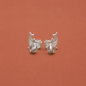 Boucles d'oreilles en argent sterling 925 avec moissanite en forme de dauphin et diamant moissanite étincelant - Product Image 4
