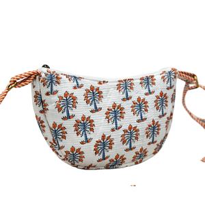 Sac à main pliable en coton doux et léger, motif arbre blanc, durable, avec bandoulière réglable et fermeture éclair, fait main - Product Image 1