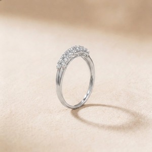 Anillo de Boda con Diamantes Cultivados en Laboratorio de Corte Redondo de 1.45CT en Oro Blanco de 9K, Diseño Floral, Anillo de Aniversario para Mujer, Joyería Fina Personalizada - Product Image 2