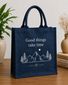 Bolsa de compras de yute para la playa, tamaño mediano, azul marino, con diseño de montaña 'Good Things Take Time', asa superior, reutilizable, gran capacidad, para supermercado - Product Image 1