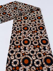 Tissu en coton imprimé africain style Sierra Leone, motifs vifs pour vêtements, artisanat et pagne de marché - Product Image 4