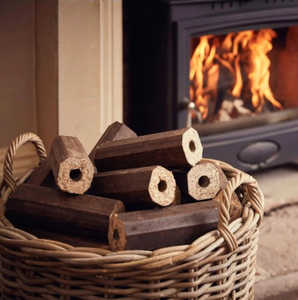 Briquettes de bois de pin de qualité supérieure - Origine Autriche, haute qualité, pour refroidissement et chauffage, économie d'énergie, emballage personnalisé, prix de gros - Product Image 1