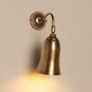 Lámpara de Pared de Alambre de Latón Antiguo METAL WAVE - Aspecto Moderno y Duradero, Fácil de Instalar y Mantener, para Iluminación Junto a la Cama - Product Image 4