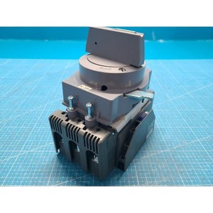 Interruptor Automático de Caja Moldeada LS ELECTRIC ABN103C 100AF 3P ABN103c-3P-100A + N-30b Usado Como Equipo Semiconductores Legacy - Product Image 1