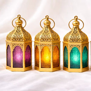 Linterna pequeña marroquí de metal para mesa - Product Image 1