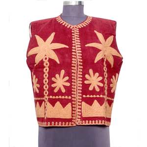 Chaleco corto de invierno para mujer, diseño étnico, sin mangas, bordado, con logotipo, hecho a mano. - Product Image 1