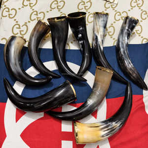 Mug à boire en corne de bœuf Viking de qualité supérieure avec élégant rebord en laiton à prix avantageux - Product Image 3
