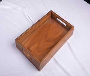 Plateau de service traditionnel en bois naturel, plateau en bois personnalisé pour la nourriture, la maison, la décoration de mariage, micro-ondes - Product Image 6