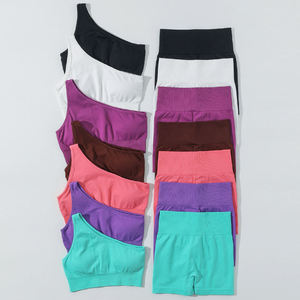 Conjunto Deportivo de Cinco Piezas para Mujer, Negro, Elástico, Sujetador Deportivo, Top Corto, Top de Manga Larga, Pantalones Cortos y Leggings Ajustados - Product Image 2