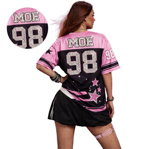 Camiseta de fútbol americano con estampado de estrellas y pedrería, personalizada, rosa y negra, de malla oversize, estilo hip hop, venta al por mayor de fábrica - Product Image 4