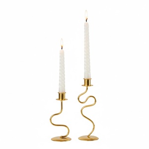 Porte-bougies coniques en métal finition polie au design moderne avec bougies noires pour dîner, lot de 3 pour la décoration de la maison et des mariages - Product Image 4