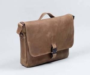 Bolso de cuero original unisex de alta calidad personalizable con logotipo bordado o impreso personalizado en cuero PU - Product Image 4