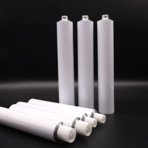 Emballage Écologique GREEN PACKAGING Tubes en Aluminium pour Coloration Capillaire 50ml 100ml Surface Mate/Lustrée Logo Personnalisé Fabricant Vente en Gros Vietnam - Product Image 1