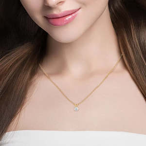 Collar de Oro Amarillo Sólido con Colgante Solitario de Diamante Redondo Creado en Laboratorio de Cuatro Puntas Clásico con Engaste en V para Mujer - Product Image 5