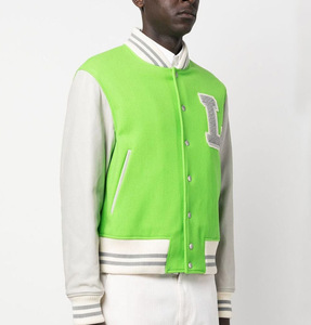 Veste de baseball verte pour homme avec broderie lettre L, coupe classique, col rabattu - Product Image 1