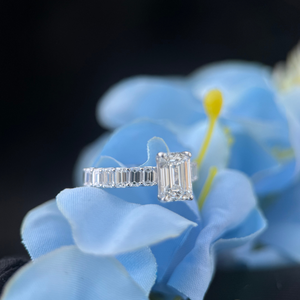 Bague en diamant taille émeraude cultivé en laboratoire 1,60 carat D VVS2 certifiée IGI Or blanc 14K plaqué rhodium Bijoux de fiançailles et de mariage - Product Image 4