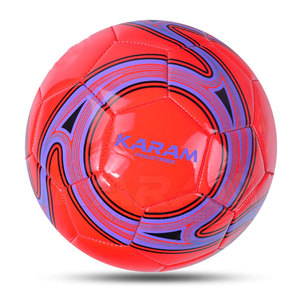 Ballon de football en matériau durable, design personnalisé imprimé, léger, prix raisonnable, pour l'entraînement, fabriqué au Pakistan - Product Image 1