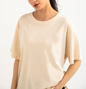 Camiseta de Manga Corta para Hombre y Mujer, 100% Algodón, Color Puro, 180g, con Impresión de Logotipo Personalizado, Venta al Por Mayor - Product Image 6