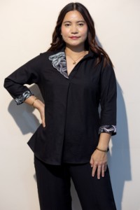 Camisa de Algodón Negra Premium ARIA para Mujer, Blusa Elegante de Algodón para Oficina, Proveedor Mayorista - Product Image 2