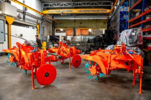 Hogico Ridge Moulder 4560VN Tracteur monté avec bund faisant des fonctions de formation de crête Parfait pour la plantation de riz et l'agriculture - Product Image 5