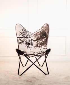 Chaise de salle à manger en cuir véritable artisanale, design moderne, légère, avec structure en métal noir, pour salon, chambre ou bureau - Product Image 4