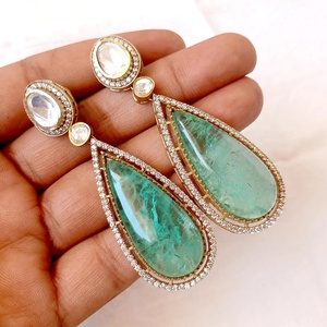 Pendientes Kundan con Campanas, Chapados en Oro de 22K, Colgantes, Estilo Indio, para Novia, Boda, Fiesta, Vintage, Tradicionales - Product Image 4