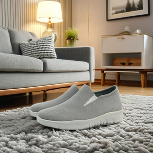 WYPEX Chaussures tricotées légères pour femmes Respirant Doux Durable et Confortable Design Antidérapant Chaud et abordable - Product Image 1