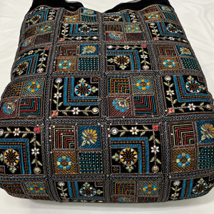 Tela de bordado con lentejuelas y cuentas de georgette para prendas de vestir, para compradores de ropa y exportadores del Reino Unido - Product Image 3