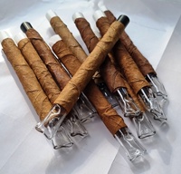 Feuilles à Rouler Naturelles Brunes et Vertes Coupées Parfaitement pour des Cigarettes Impeccables à Chaque Fois Sans OGM Goût Naturel Terreux