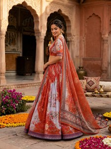 Suministro al por mayor de Lehenga Choli festivo ligero para celebraciones diurnas disponible a precio de descuento desde India - Product Image 4
