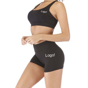 Ensemble de yoga 2 pièces noir pour femme, short taille haute et crop top dos nageur à encolure dégagée, en Spandex et Polyester uni, sans couture, extensible dans les quatre sens - Product Image 2