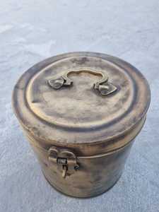 Modern Brass Bread Bin with Buckle Lid <b>Stackable</b> & Moisture-Proof Portable Food <b>Storage</b> <b>Container</b> for Wedding Kitchen Use - Product Image 2