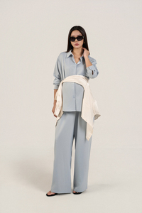 Conjunto de 2 Piezas de Maternidad y Lactancia de Lujo en Mezcla de Seda, Tejido Transpirable de 180 g/m², Cuello Camisero, Top de Manga Larga y Pantalones Largos - Product Image 2