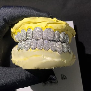 Grillz VVS Moissanite 10 Top 10 Bottom 20Pcs, personnalisés, plaqués rhodium, en argent sterling 925, bijoux de luxe Hip Hop - Product Image 1