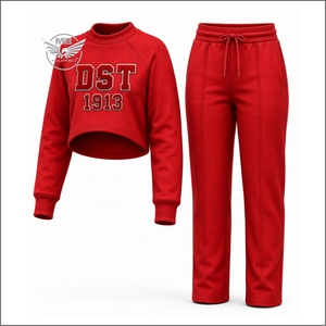 ชุดเซ็ตเสื้อครอปสีแดง DST 1913 สำหรับผู้หญิง และกางเกงจ็อกเกอร์เอวสูง ชุดลำลองแขนยาว คอกลม ผ้าถัก - Product Image 1