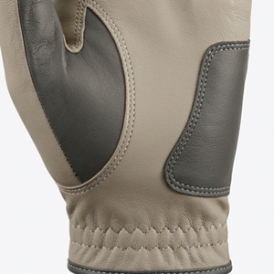 Gant de golf performant et confortable, doté d'un design léger, de zones renforcées et d'une technologie d'amélioration de la préhension flexible. - Product Image 6